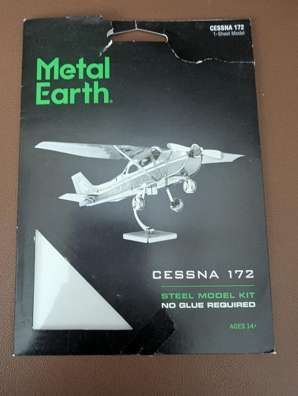 Cessna 172 Steel Model Kit - Black Metal Earth